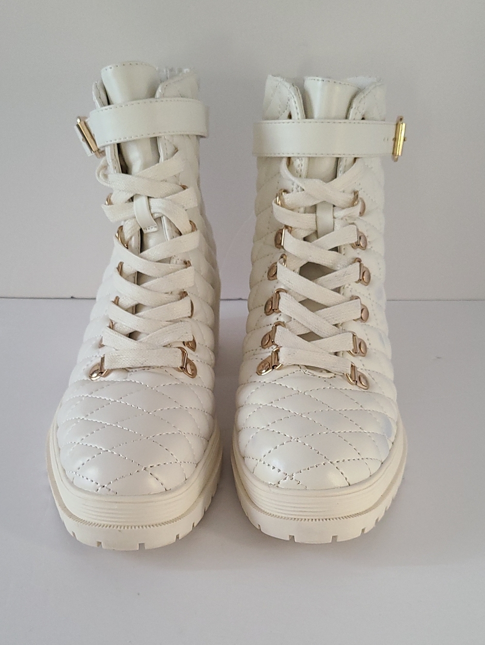 FOREVER 21 WHITE QUILTED LACE-UP COMBAT BOOTS- CHUNKY BLOCK HEEL- SIZE 8